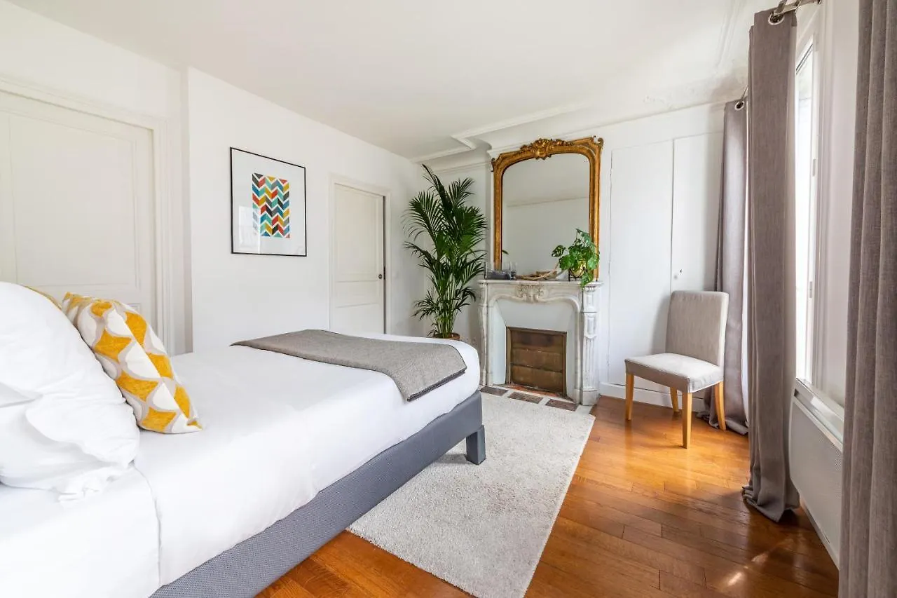 Apartment Appartements Bergere Paris France