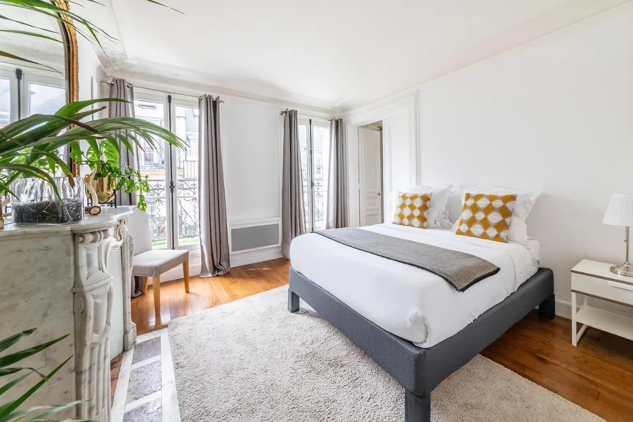 Appartements Bergere Paris 0*,  France