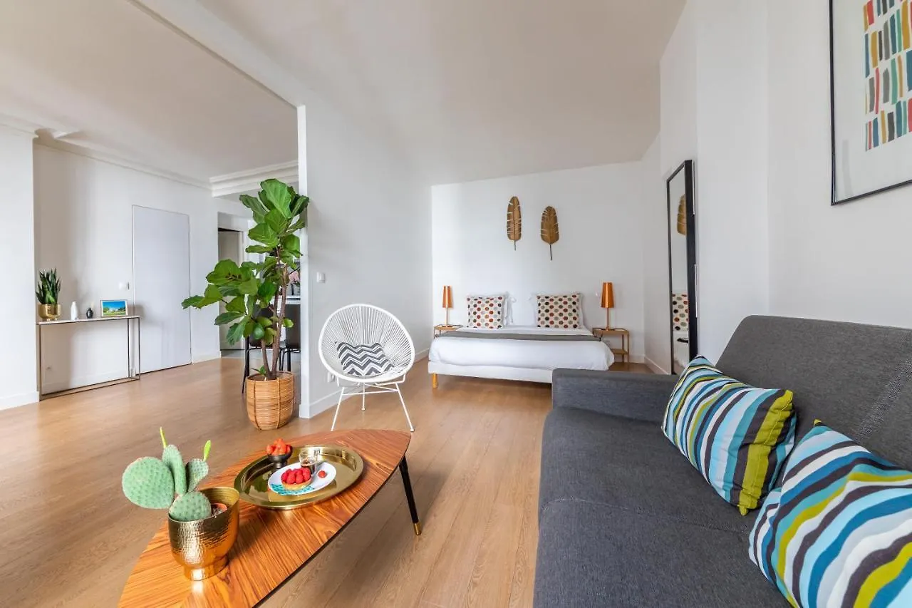 Appartements Bergere Paris France
