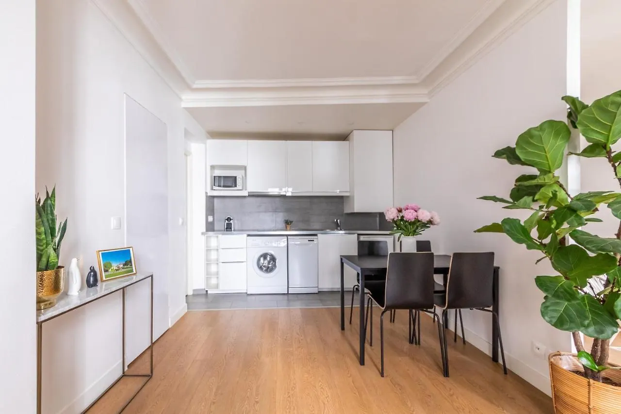 Apartment Appartements Bergere Paris