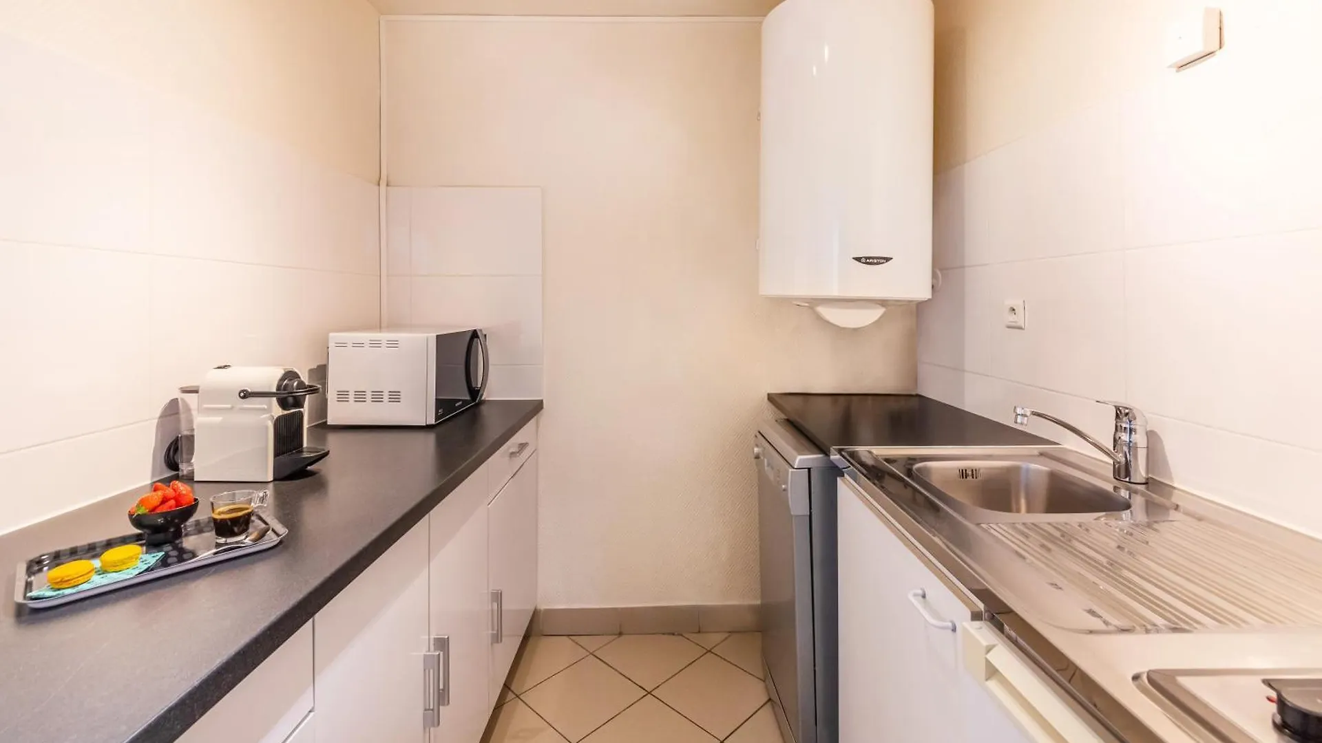 Appartements Bergere Paris 0*,  France